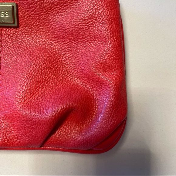 EXPRESS | Coral Wristlet - Picture 2 of 6